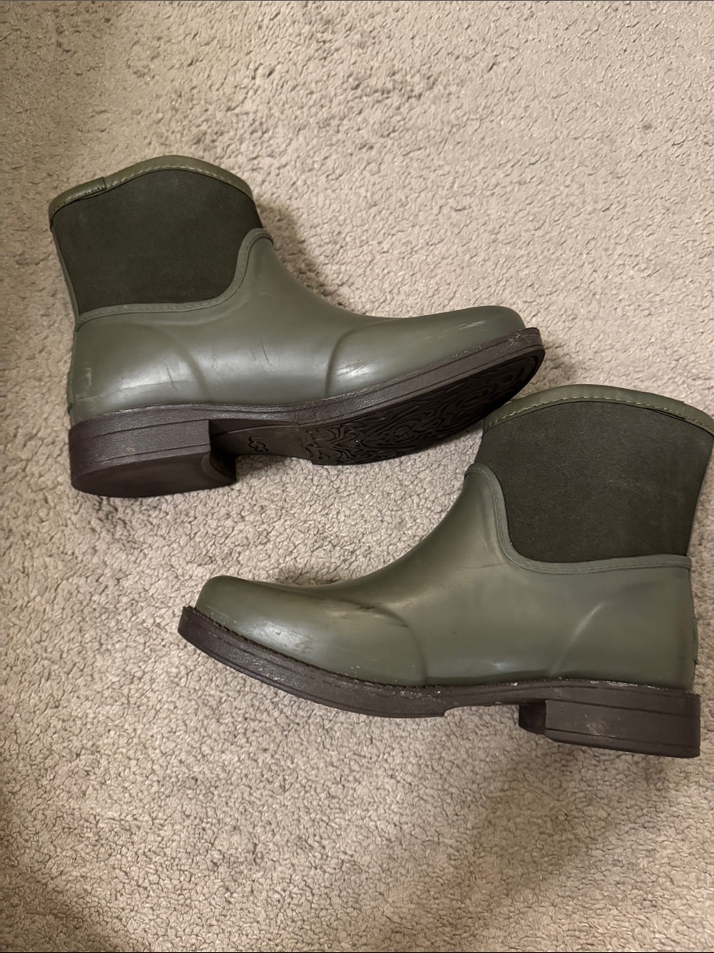 UGG Green Short Waterproof Ankle Boots - Picture 10 of 13